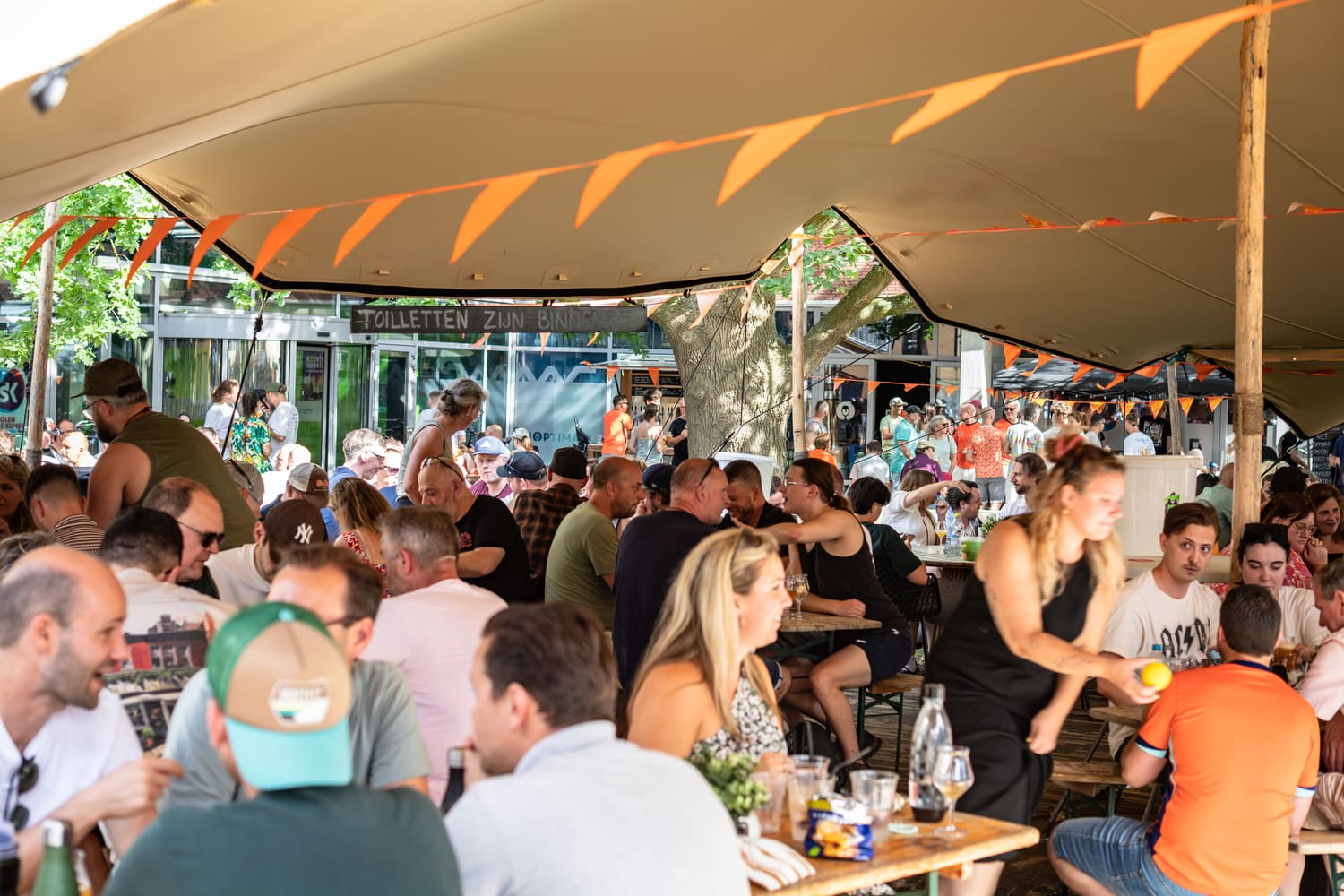 Bezoekers en sfeer tijdens Taphorst '26